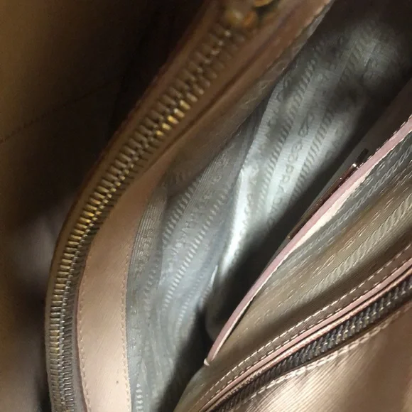 Prada nude color handbag - Picture 6 of 7